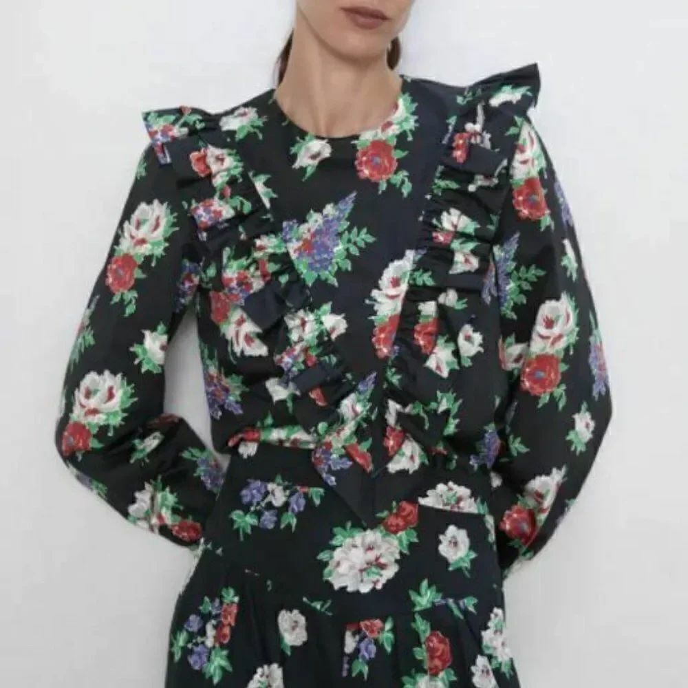 Zara Ruffled Top Blouse Shirt XS Black Floral